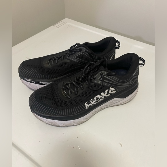 Hoka Shoes - Hoka One One women’s  Bondi 7 Running Shoes size 10.5